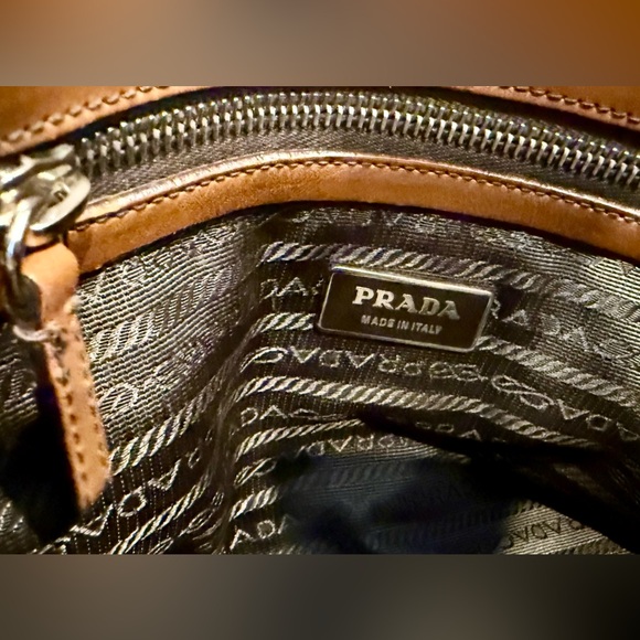 Authentic Vintage Prada Caramel Tan Soft Leather Shoulder Bag - Picture 8 of 8